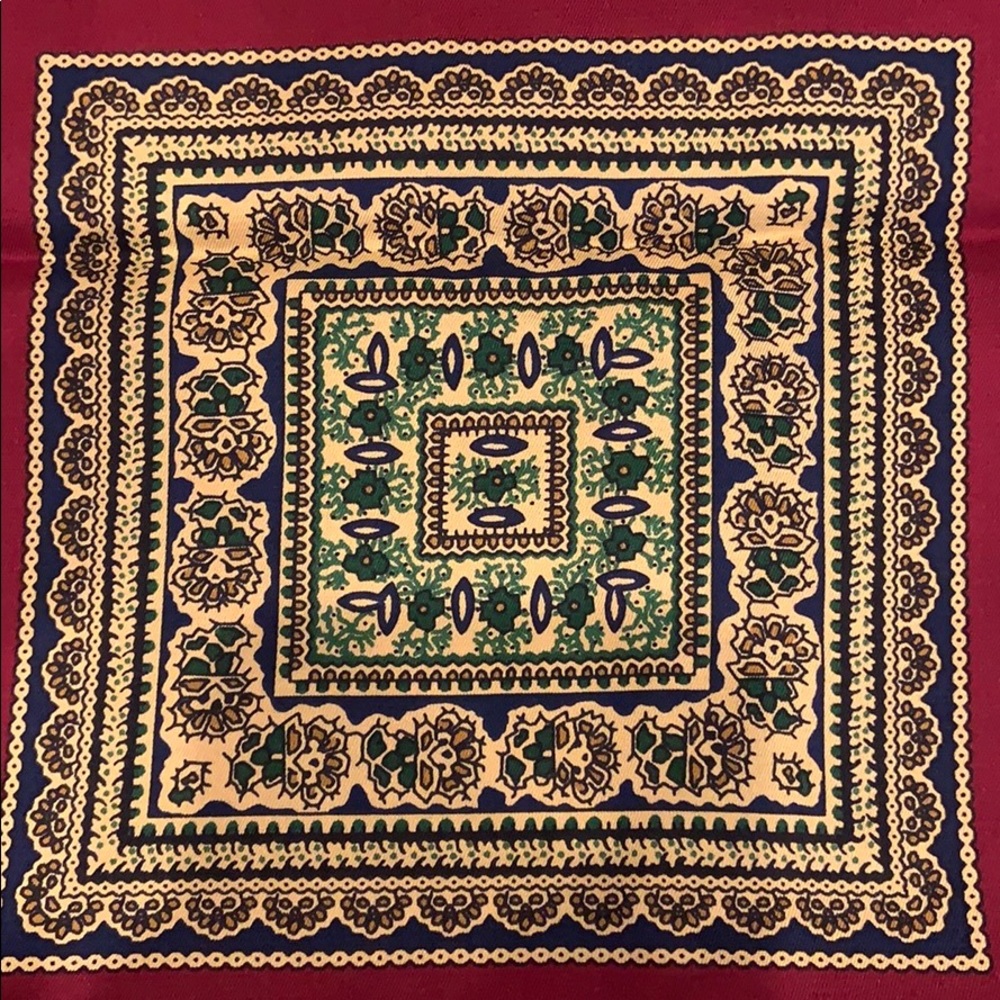 Gorgeous Vintage Scarf!